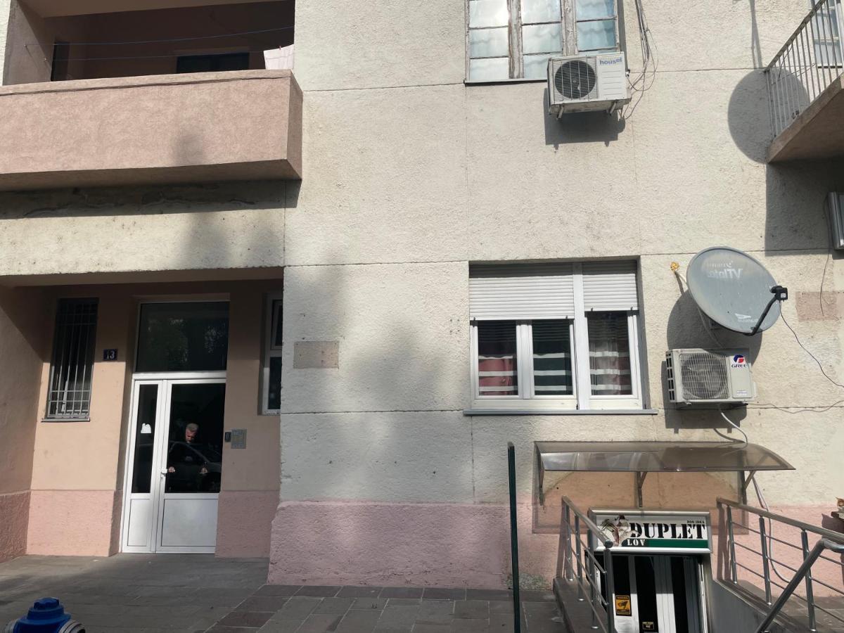 Apartment Downtown Podgorica Buitenkant foto